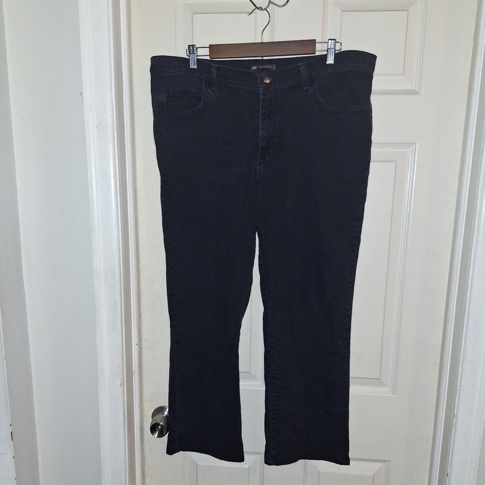 Lee women's relaxed fit black jeans size 18 short - Picture 1 of 5